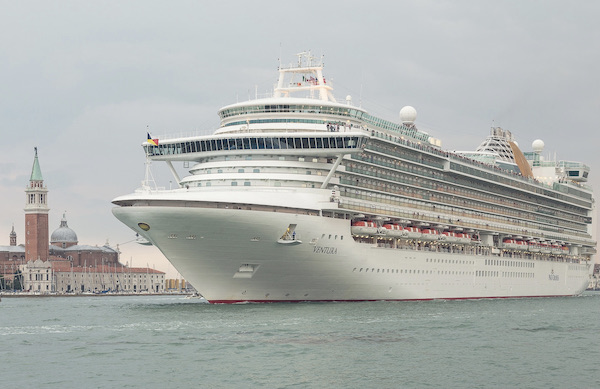 ITA Venice cruise ship entering St. Mark’s Basin 2014.jpg